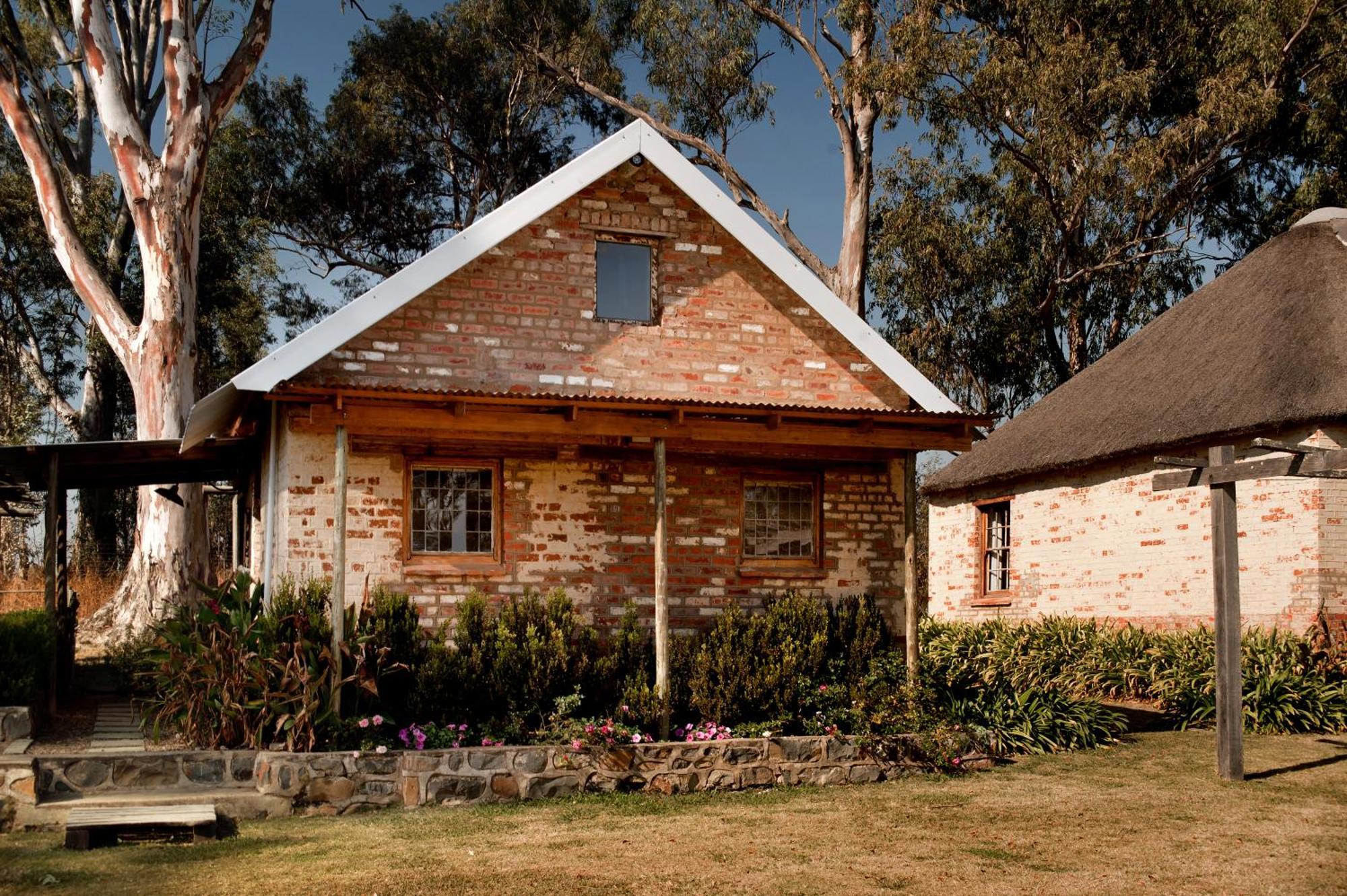 Dalmore Guest Farm Bergville Bagian luar foto