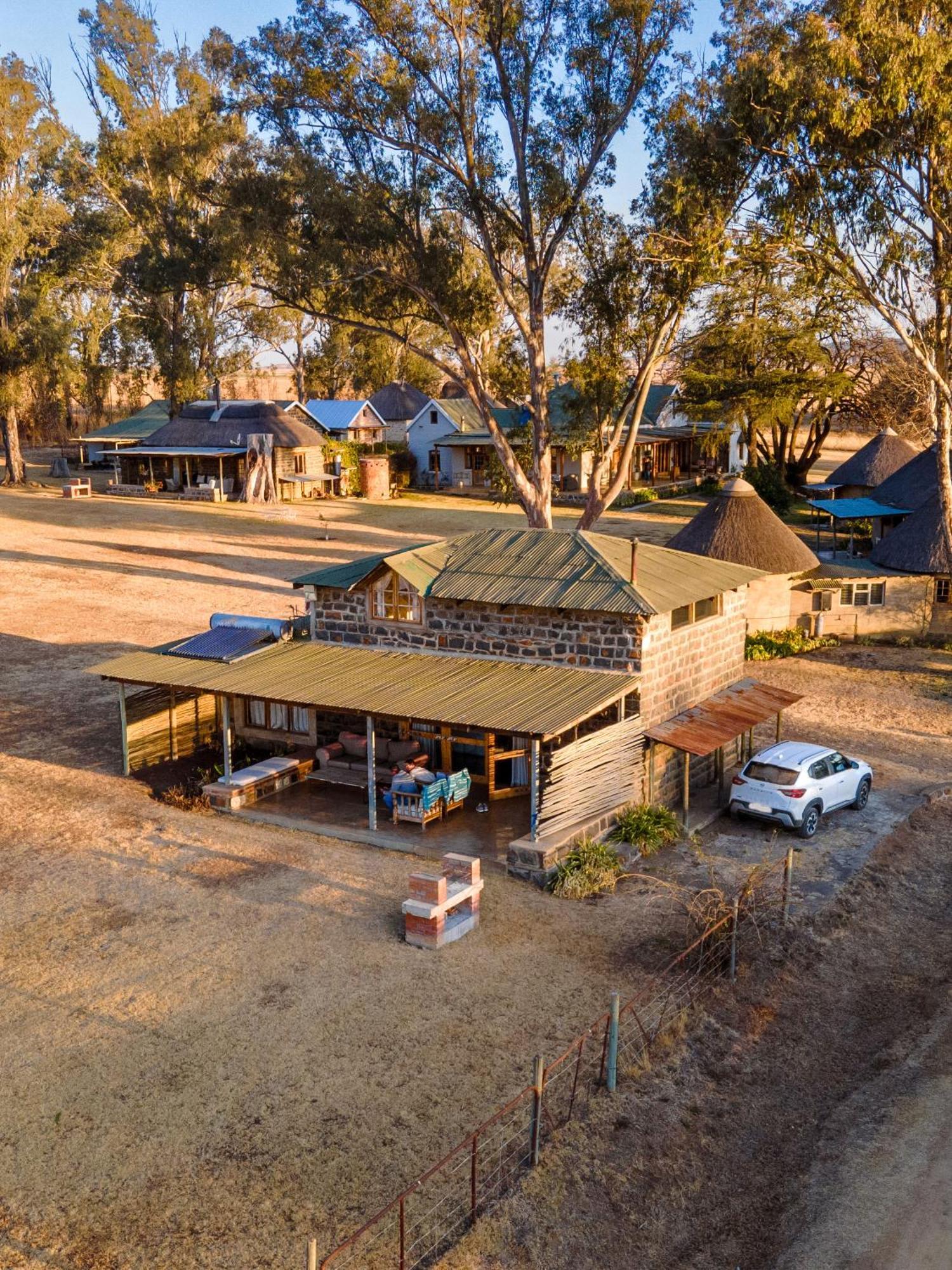 Dalmore Guest Farm Bergville Bagian luar foto